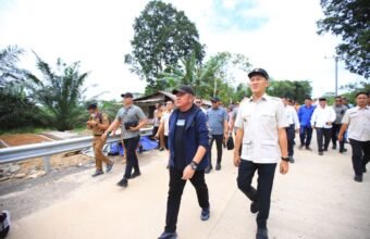 Gubernur Sumatera Selatan Dr. H. Herman Deru bersama Bupati PALI Asgianto, ST, meresmikan Jembatan Tumpang Sari di Kecamatan Talang Ubi, Kabupaten PALI, Selasa (16/12/2025).