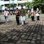 Gerakan Ayah Mengambil Raport Anak di Muba menuai beragam respons dari orang tua, sementara Dinas Pendidikan menegaskan kebijakan ini bersifat tidak wajib.