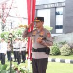 Kapolda Sumsel Irjen Pol Andi Rian R. Djajadi, S.I.K., M.H. memimpin Upacara Peringatan Hari Bela Negara ke-77 Tahun 2025 di Mapolda Sumsel, Jumat (19/12/2025).