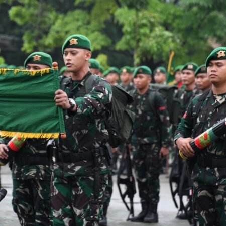 Danrem 044/Gapo Hadiri Upacara Peringatan Hari Juang Infanteri ke-77 di Palembang Danrem 044/Garuda Dempo (Gapo) Brigjen TNI Adri Koesdiyanto menghadiri Upacara Peringatan Hari Juang Infanteri ke-77 Tahun 2025 yang dipimpin langsung oleh Pangdam II/Sriwijaya Mayjen TNI Ujang Darwis. Kegiatan berlangsung di Lapangan Jasdam II/Sriwijaya, Jalan Letjen Harun Sohar, Kebun Bunga, Kota Palembang, Jumat (19/12/2025).