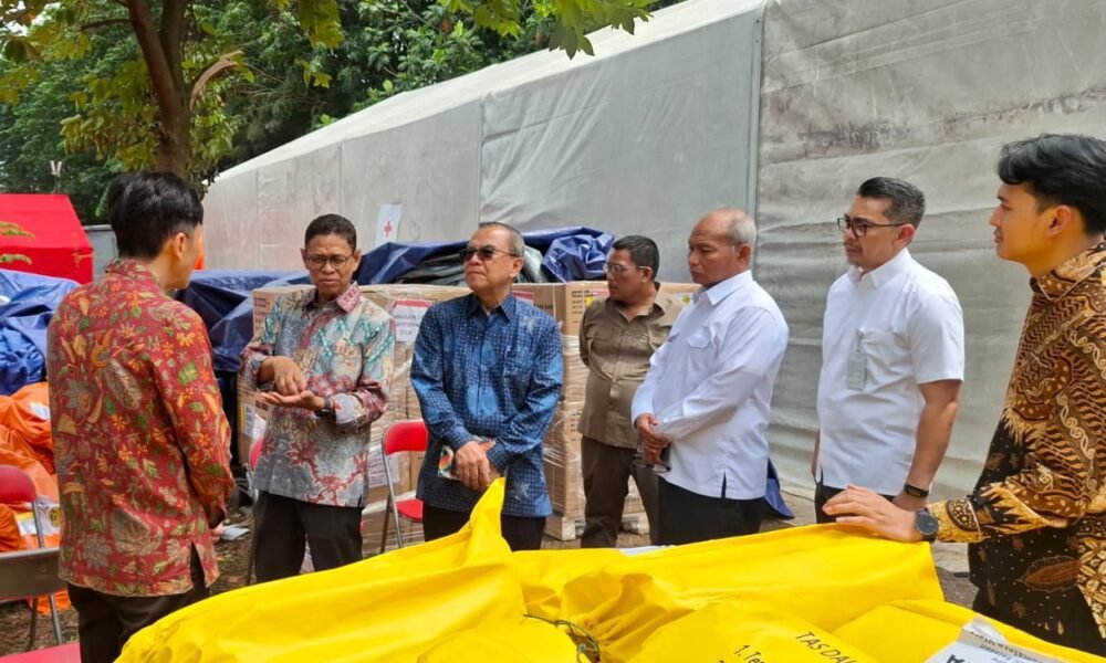 ESDM dan SKK Migas menyalurkan bantuan logistik menggunakan pesawat kargo guna menjangkau wilayah terdampak banjir dan longsor di Aceh, Sumut, dan Sumbar.