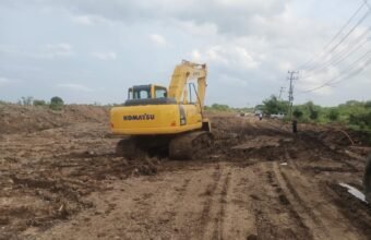 Proses pengecoran beton Jalan Kasiba–Lasiba di Palembang terus berjalan.