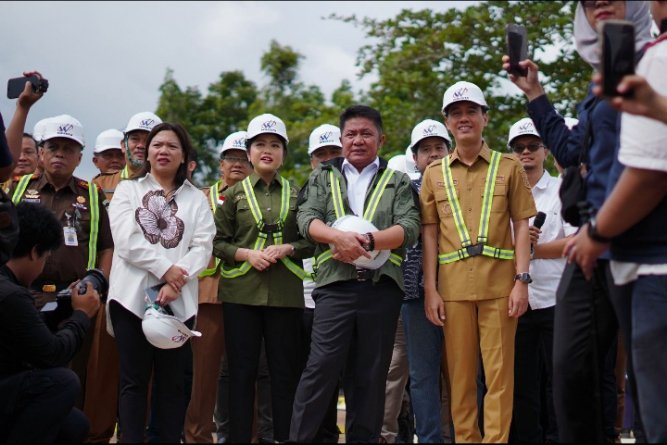 Pemancangan perdana tiang pancang pembangunan Sekolah Rakyat tahap kedua di kawasan Teluk Gelam, Kabupaten Ogan Komering Ilir (OKI), Selasa (23/12/2025).