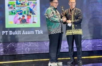 Transparansi dan Keberlanjutan Diakui, PTBA Kantongi Penghargaan Platinum ASRRAT 2025