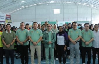 Ratu Dewa membuka secara resmi Turnamen Bola Voli Walikota Cup Palembang 2025, Sabtu (27/12/2025).