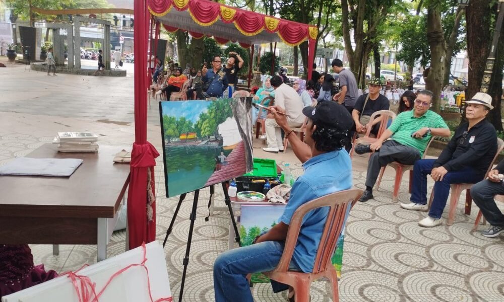 Para seniman menyatukan puisi, musik, dan gerak sebagai wujud solidaritas untuk korban bencana di berbagai wilayah Sumatera.