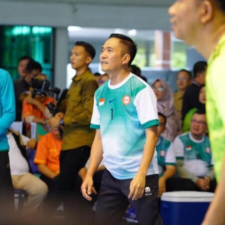 Penutupan Turnamen Voli Walikota Cup 2025 di Palembang berlangsung meriah dengan laga ekshibisi antara Wali Kota H Ratu Dewa dan Wakil Wali Kota Prima Salam, Selasa (30/12/2024).