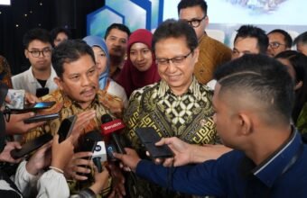 Menteri Koordinator Bidang Pembangunan Manusia dan Kebudayaan RI Pratikno bersama Menteri Koordinator Bidang Pemberdayaan Masyarakat Muhaimin Iskandar dan Ahmad Nizar Shihab menyampaikan pandangan tentang pentingnya Universal Health Coverage (UHC) sebagai fondasi sistem kesehatan nasional dalam momentum World UHC Day.