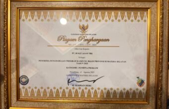 Dukung Aksi Iklim Berkelanjutan, PTBA Raih Penghargaan Pembina Desa Proklim 2025