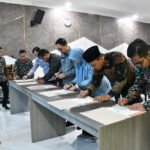 Kakanwil Kemenag Sumsel Syafitri Irwan saat memberikan arahan dalam Rakor Pelaksanaan Anggaran 2026 dan Penandatanganan Pakta Integritas di Aula Kanwil Kemenag Sumsel, Kamis (15/01/2026).