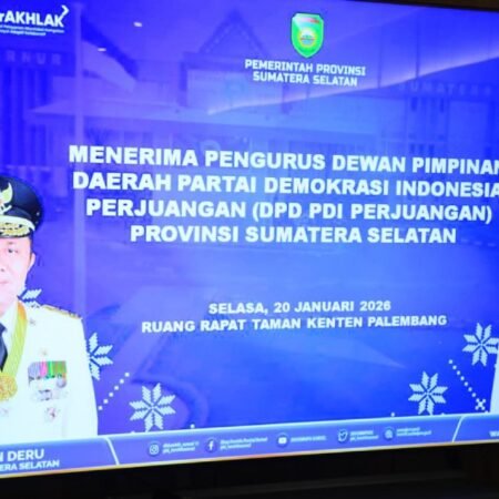 Herman Deru Terima Audiensi PDIP Sumsel, Bahas Sinergi Pembangunan Daerah Gubernur Sumatera Selatan Herman Deru menerima audiensi Ketua DPD PDIP Sumsel Devi Suhartoni beserta jajaran pengurus di Ruang Rapat Taman Kenten, Selasa (20/1/2026) malam.