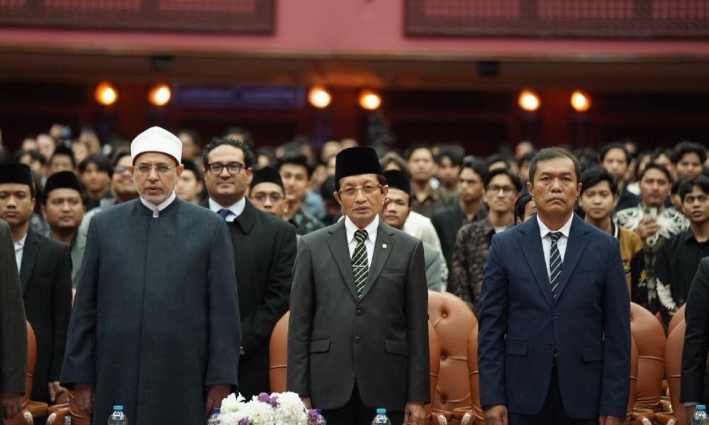 Menag Nasaruddin Umar menegaskan pentingnya menjaga lingkungan sebagai bagian dari tanggung jawab keagamaan saat berbicara di forum internasional Al-Azhar, Kairo.