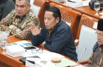 Sekjen Kemenag Kamaruddin Amin menyampaikan usulan ABT Rp5,87 triliun dalam Rapat Kerja bersama Komisi VIII DPR RI untuk memastikan pembayaran TPG dan TPD tahun 2026.
