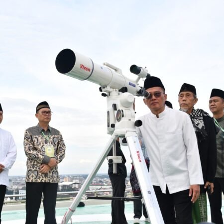 Hilal Tak Tampak Secara Visual, Kakanwil Kemenag Sumsel Sampaikan Pesan Kerukunan Rukyatul Hilal dari Ketinggian Palembang, Kakanwil Kemenag Sumsel Sampaikan Pesan Kerukunan