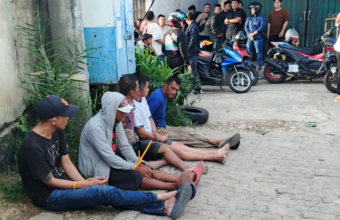 Tim Gabungan Gerebek Kampung Narkoba di Palembang, 5 Orang Ditangkap, Polisi Dilempar Air dan Batu