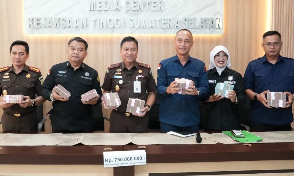 Harnojoyo Kembalikan Uang Korupsi Pasar Cinde Rp750 Juta ke Kejati Sumsel