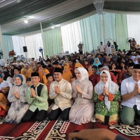 Setahun Kepemimpinan, Ratu Dewa-Prima Salam Gelar Tasyakuran Bersama Anak Yatim Peringati Setahun Kepemimpinan, Ratu Dewa-Prima Salam Gelar Tasyakuran dan Buka Puasa Bersama Anak Yatim