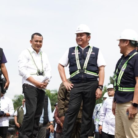 Letakkan Batu Pertama Jalan Khusus Angkutan Batubara di Muba, Herman Deru Tegaskan Hal Ini Letakkan Batu Pertama Jalan Khusus Angkutan Batubara di Muba, Herman Deru Tegaskan Hal Ini