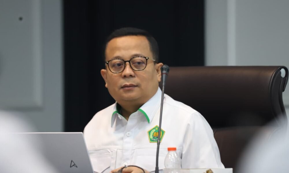 Menag Ajak Umat Islam Lampaui Standar Minimal Zakat, Perkuat Infak dan Sedekah