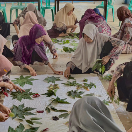 PEP Jambi Dukung Lansia Desa Kota Karang Jaga Asa Tetap Berdaya Lewat Program SENJA KARSA PEP Jambi Dukung Lansia Desa Kota Karang Jaga Asa Tetap Berdaya Lewat Program SENJA KARSA