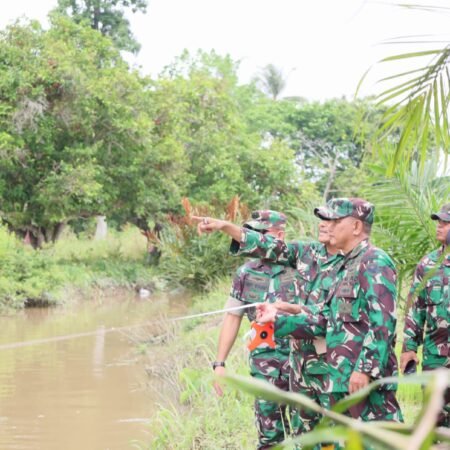 Kodim 0418/Palembang Survei Tiga Lokasi Strategis Pembangunan Jembatan di Gandus Kodim 0418/Palembang Survei Tiga Lokasi Strategis Pembangunan Jembatan di Gandus