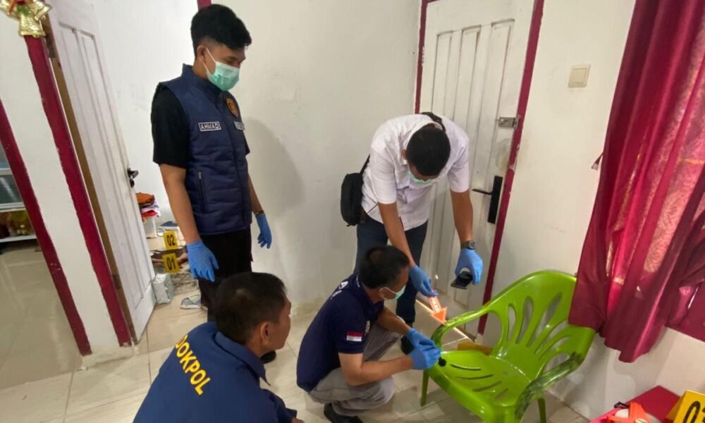 Staf Bawaslu OKU Selatan Bersimbah Darah dalam Kamar Kontrakan, Luka Sabetan di Leher