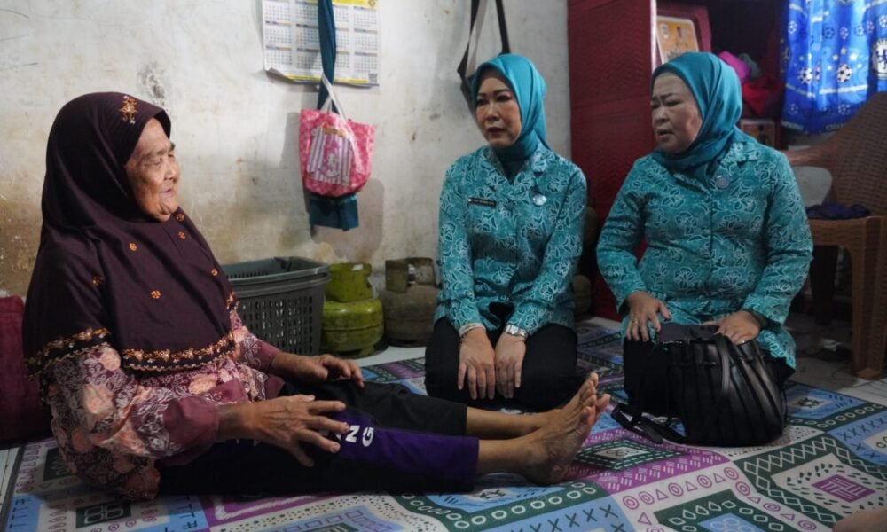 Jelang HUT HKG PKK, Feby Deru Berbagi Kebahagiaan dengan Warga Talang Kepuh