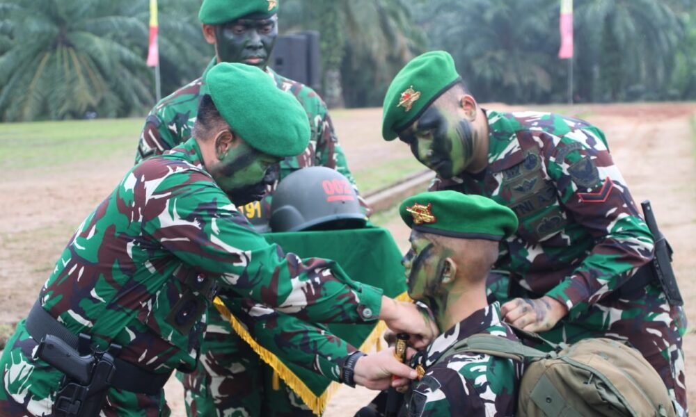 Brigjen TNI Lalu Habibburahim Wiradarma Pimpin Tradisi Pembaretan Prajurit Infanteri Rindam II/Sriwijaya