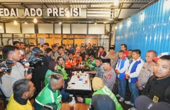 Kapolri Temui Driver Online di Kedai ADO Palembang, Herman Deru: Ojol Bantu Pemerintah Tekan Angka Pengangguran