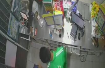 Pria Berjaket Ojol Rampok Indomaret di Palembang, Karyawan Ditodong Senpi, Bawa Kabur Uang