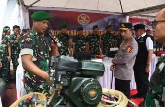 Kasrem 044/Gapo Hadiri Apel Ojol dan Buruh 'Nyago Bumi Sriwijaya Aman Bae' Bersama Kapolri di Palembang