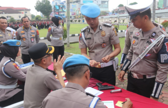 Disiplin Diperketat, Kapolda Sumsel Inspeksi Senpi Dinas Personel satt Apel Pagi
