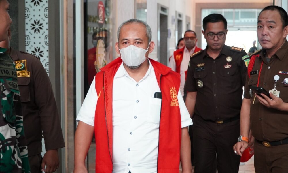 Kejati Sumsel Serahkan 6 Tersangka dan Barang Bukti Kasus Dugaan Kredit Macet Bank BRI