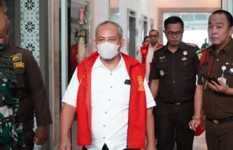 Kejati Sumsel Serahkan 6 Tersangka dan Barang Bukti Kasus Dugaan Kredit Macet Bank BRI