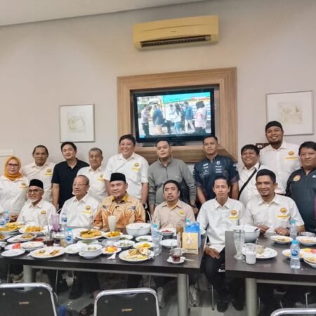 Ramadan Penuh Kepedulian, POBSI Sumsel Berbagi 1.000 Takjil untuk Masyarakat