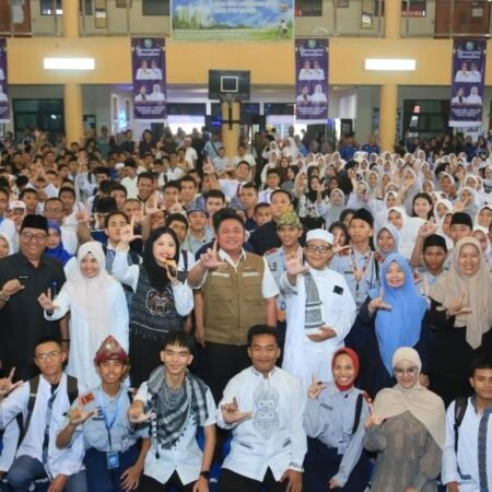 Beri Motivasi Pelajar Sumsel di Harmonisasi Ramadan, Gubernur Herman Deru Ajak Berlomba dalam Kebaikan Beri Motivasi Pelajar Sumsel di Harmonisasi Ramadan, Gubernur Herman Deru Ajak Berlomba dalam Kebaikan