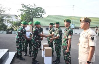 Sambut Idulfitri 1447 H, Korem 044/Gapo Bagikan Bingkisan Lebaran untuk Prajurit dan PNS