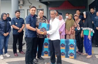 Wujud Kepedulian, Rutan Palembang Berikan Bantuan Sosial untuk Keluarga Warga Binaan dan Warga Sekitar
