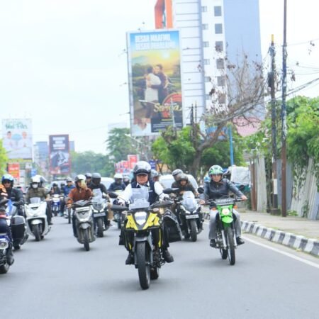 Motoran ke Banyuasin, Herman Deru Tanam Padi, Safari Jumat hingga Tinjau Kampung Wisata Al-Munawar Motoran ke Banyuasin, Herman Deru Tanam Padi, Safari Jumat hingga Tinjau Kampung Wisata Al-Munawar