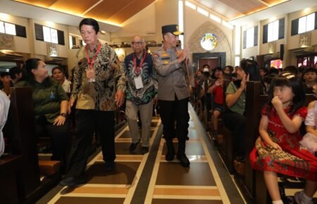 Sapa Jemaat Santo Yoseph, Kapolda Sandi Nugroho Ajak Gotong Royong Jaga Kamtibmas Bumi Sriwijaya