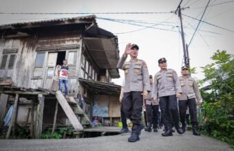 Kapolda Sumsel Pimpin Bedah 37 Rumah Warga Kurang Mampu di Palembang Secara Serentak