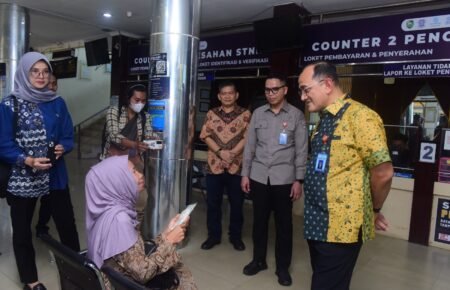 Sekda Sumsel Tegaskan Pelayanan Samsat UPTB I Palembang Tetap Optimal di Tengah WFH