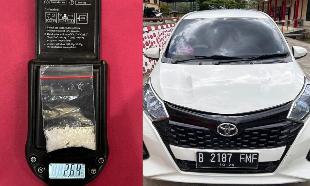 Mobil Plat Luar Mencurigakan Melintas di Empat Lawang, Polisi Temukan Sabu dan Senjata Tajam