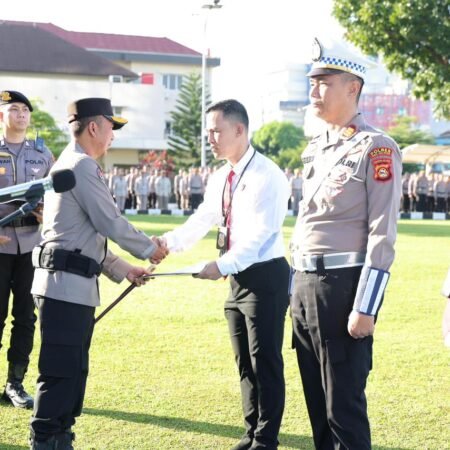 Apresiasi Capaian Internasional hingga Inovasi, 48 Personel Terima Penghargaan Kapolda Sumsel Apresiasi Capaian Internasional hingga Inovasi, 48 Personel Berprestasi Terima Penghargaan Kapolda Sumsel