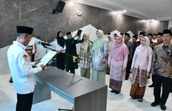 Lantik Kepala Madrasah, Kakanwil Kemenag Sumsel: Jaga Kepercayaan Masyarakat dan Prioritaskan Akhlak