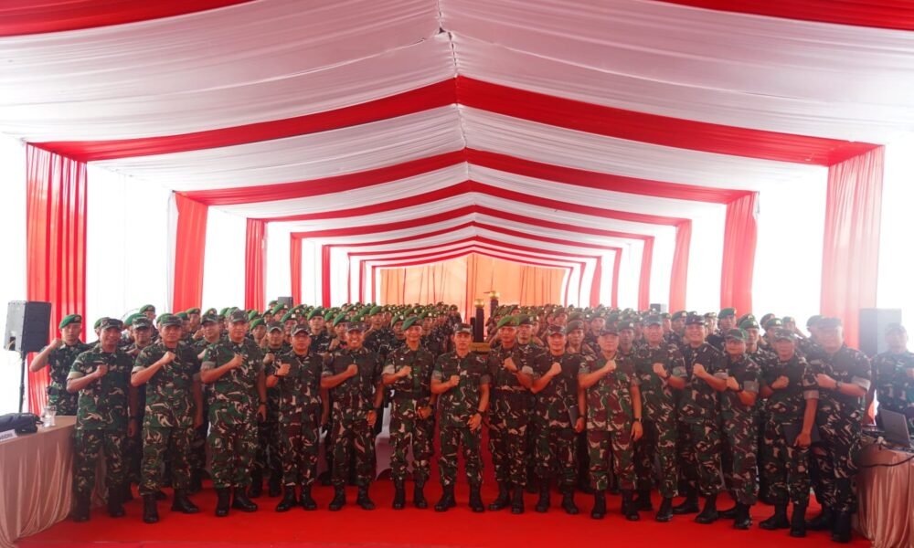 Tinjau Yonif TP 949/DR, Pangdam II/Sriwijaya Tekankan Kedisiplinan dan Pemanfaatan Lahan Produktif