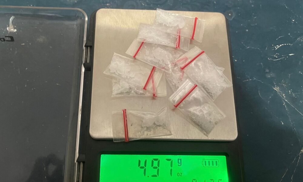 Rumah Kontrakan di Kertapati Dini Hari Digerebek Polisi, Pengedar Lempar 10 Paket Sabu