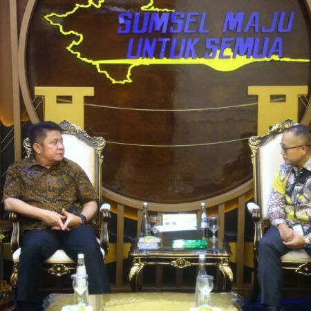 Gubernur Herman Deru Tegaskan Komitmen Pelayanan Kelistrikan Merata di Sumsel Gubernur Herman Deru Tegaskan Komitmen Pelayanan Kelistrikan Merata di Sumsel