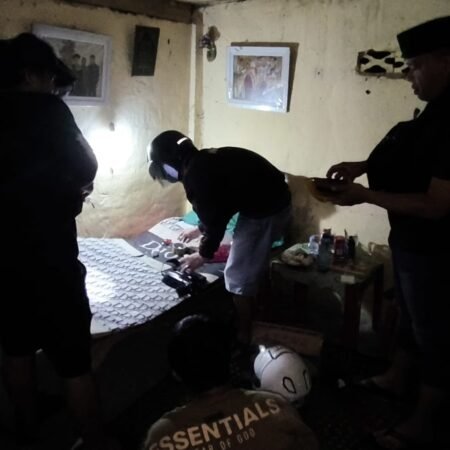 Pengedar Sabu di Pasar Lama Lahat Disergap, Sempat Kabur ke Dapur, Barang Bukti Diamankan