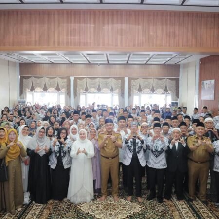 Lepas 66 Calon Jemaah Haji PGRI, Sekda Palembang Doakan Menjadi Haji Mabrur